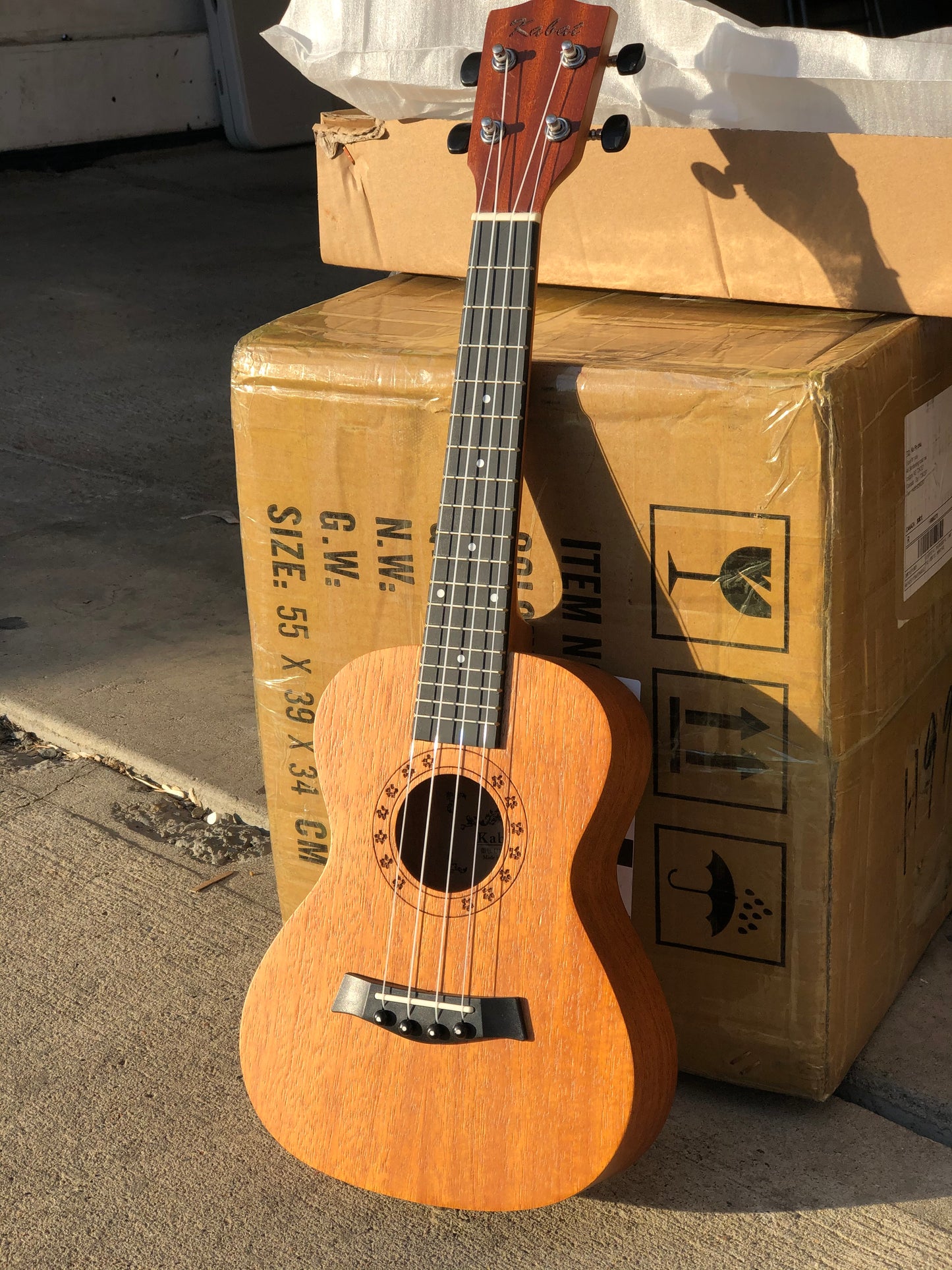 Handmade 21 and 23 '' inch mahogany ukulele