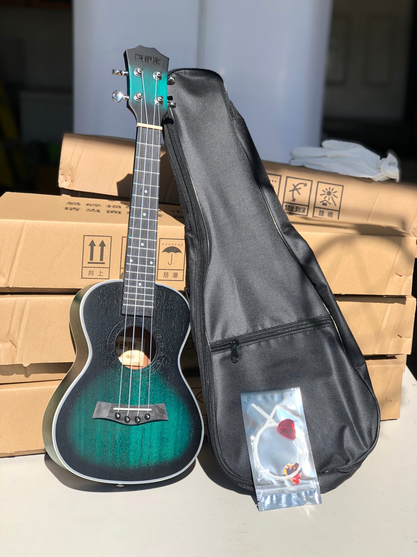 Handmade 21 and 23 '' inch mahogany ukulele