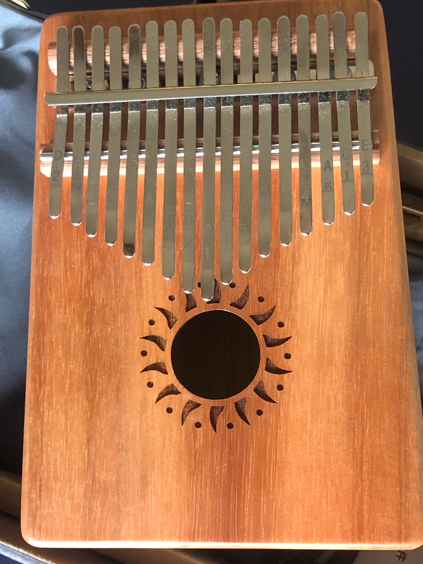 17 Keys Mahogany solid Kalimba