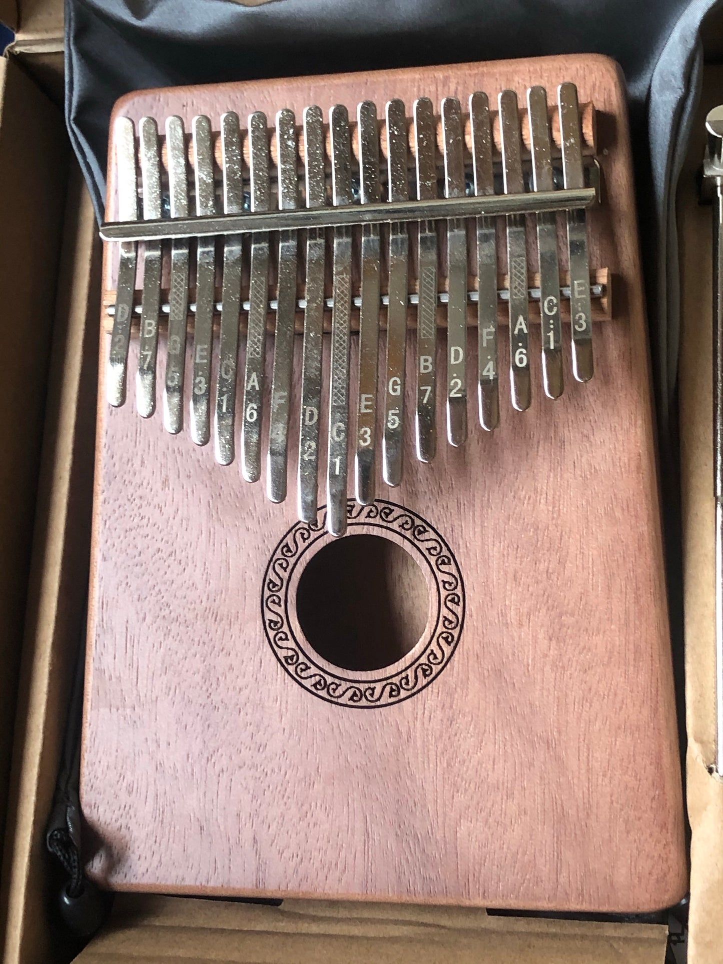 17 Keys Mahogany solid Kalimba