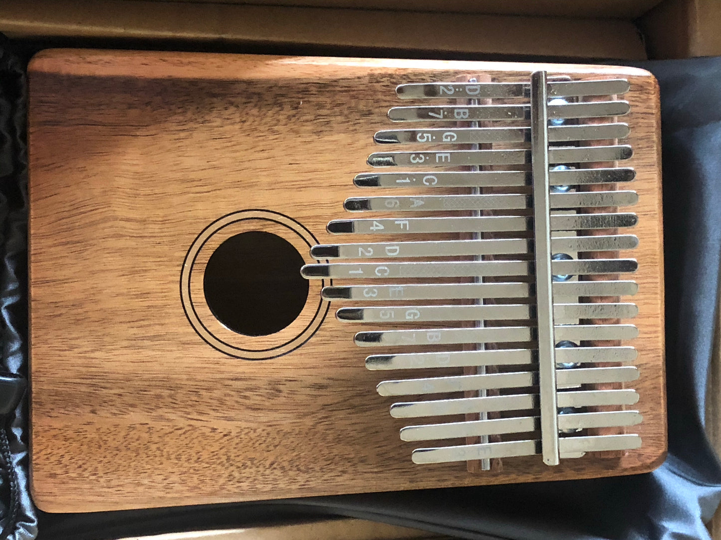 17 Keys Mahogany solid Kalimba